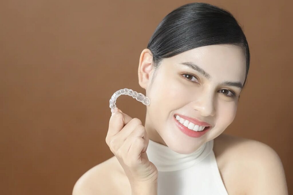 Advanced Techniques in Clear Aligner Therapy with ODONTO